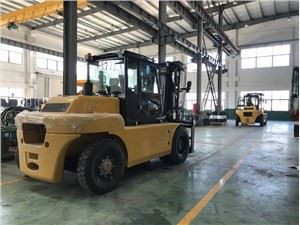 11 TON GAFFELTRUCK MOTOR DIESEL CUMMINS